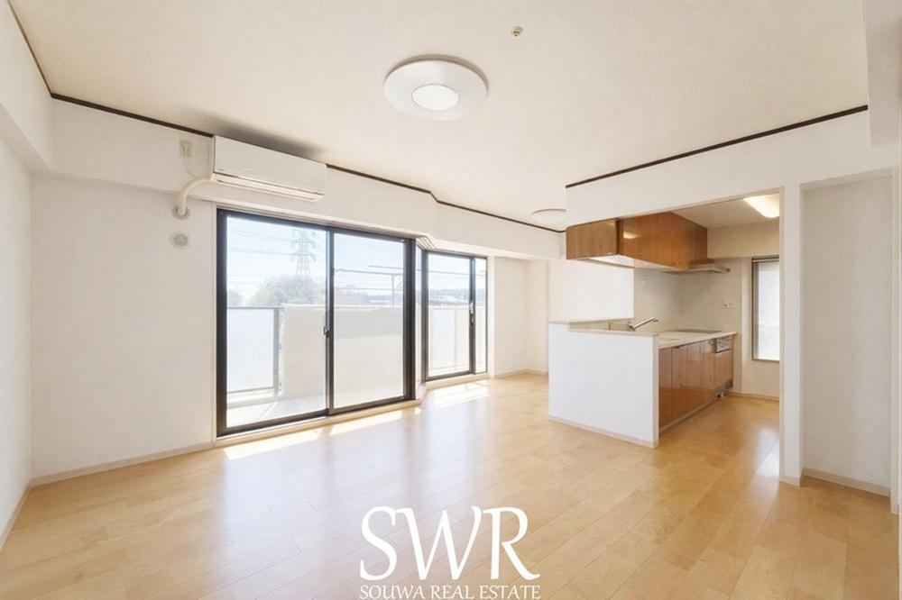 4LDK apartment in Miyoshi, Aichi - Photo 1