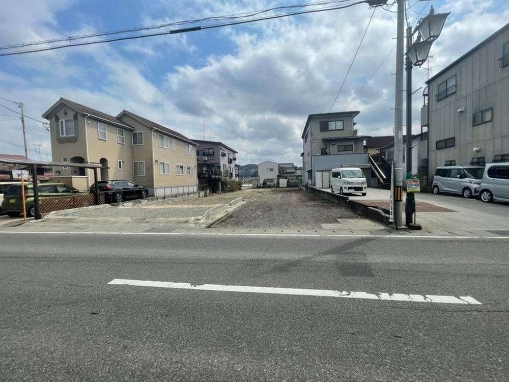 Accessible Land with Dual Road Access in Honjo - Photo 1
