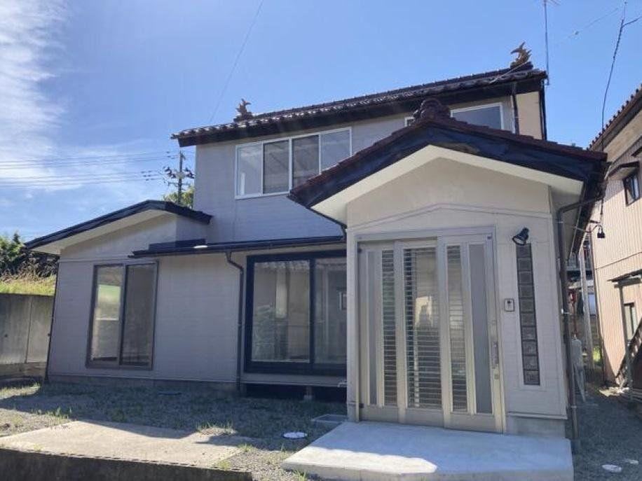 Fully Renovated 2LDK House with Garden in Motomiya - Photo 1