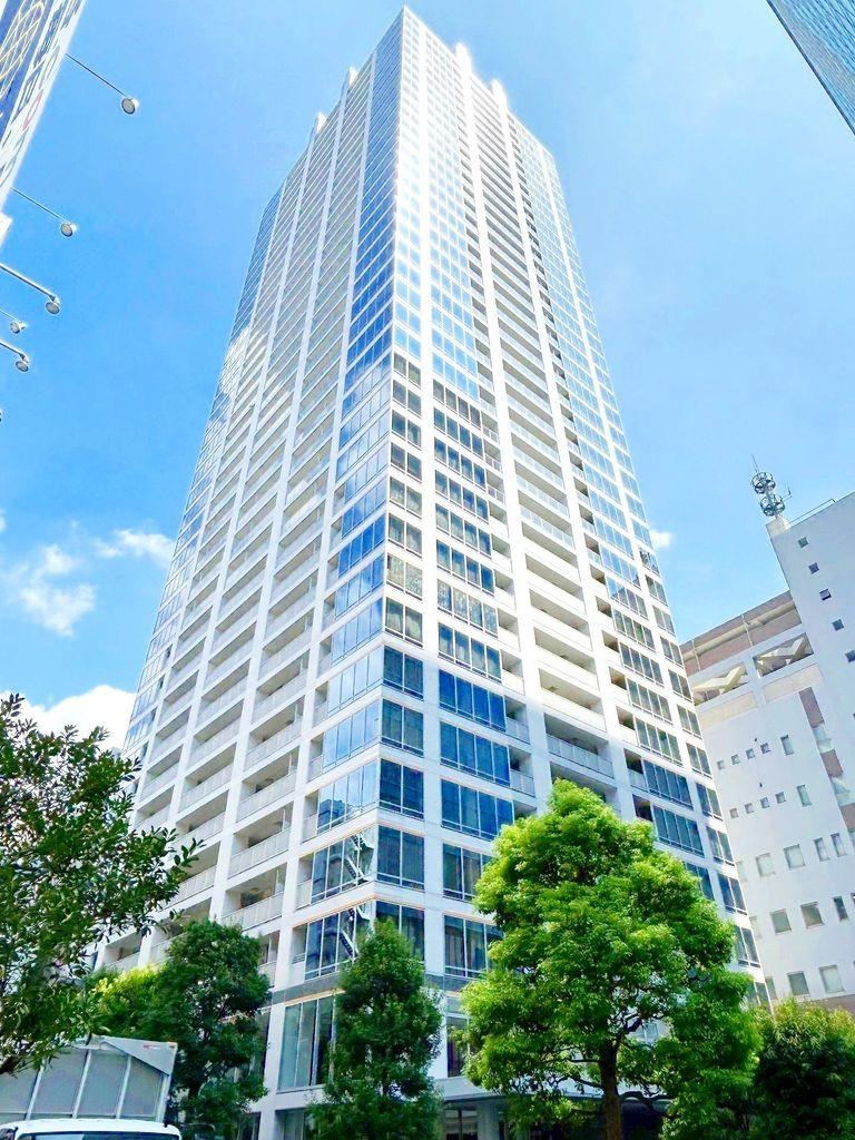 2LDK+S apartment in Chiyoda Ward, Tokyo - Photo 1