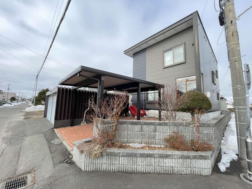 Durable 4LLDKK Two-Family Home with Renovations - Photo 1