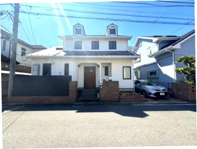 Spacious 4LDK House with Large Land Near Maihama - Photo 1