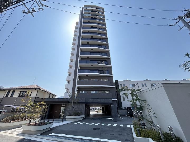 2LDK+S apartment in Minami Ward, Hiroshima - Photo 1