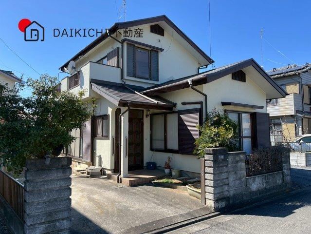 Bright 3LDK House with Convenient Shopping Nearby - Photo 1