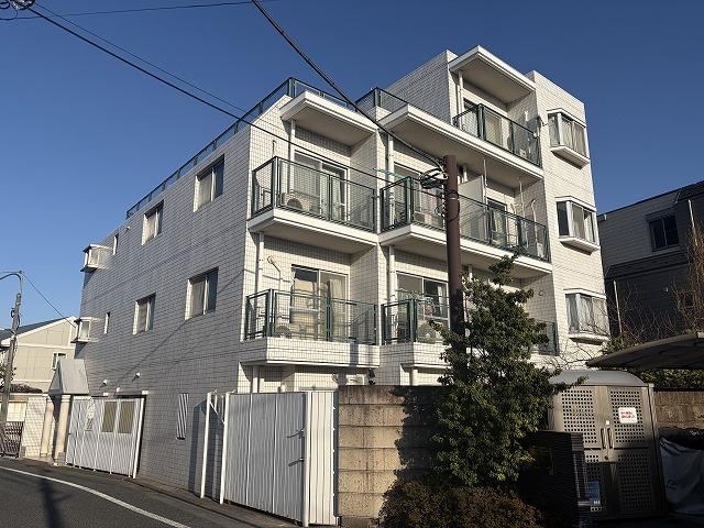 studio apartment in Itabashi Ward, Tokyo - Photo 1