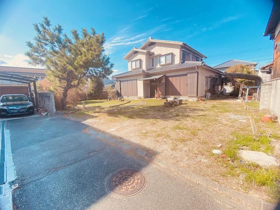7LDK house in Tatsuno, Hyogo - Photo 1