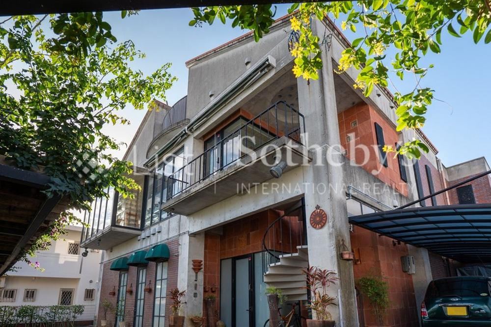 3LDK house in Naha, Okinawa - Photo 1