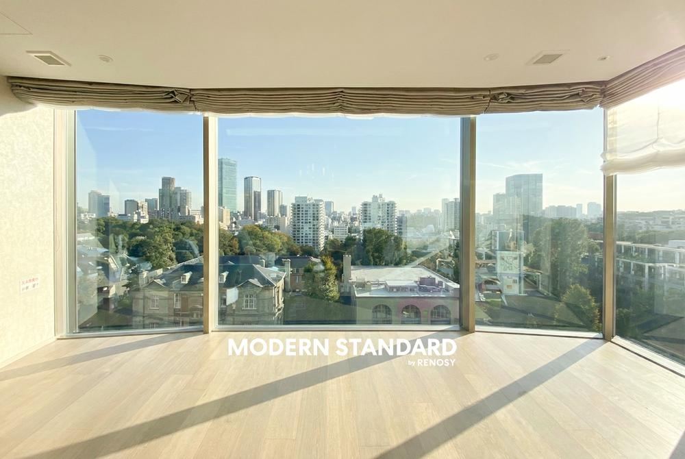 2LDK+S apartment in Minato Ward, Tokyo - Photo 1
