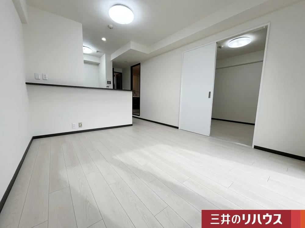 2LDK+S apartment in Yodogawa Ward, Osaka - Photo 1