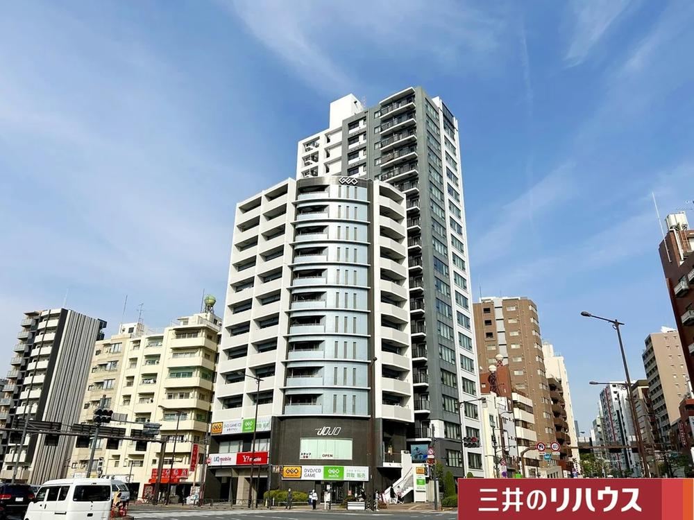 2LDK apartment in Toshima Ward, Tokyo - Photo 1