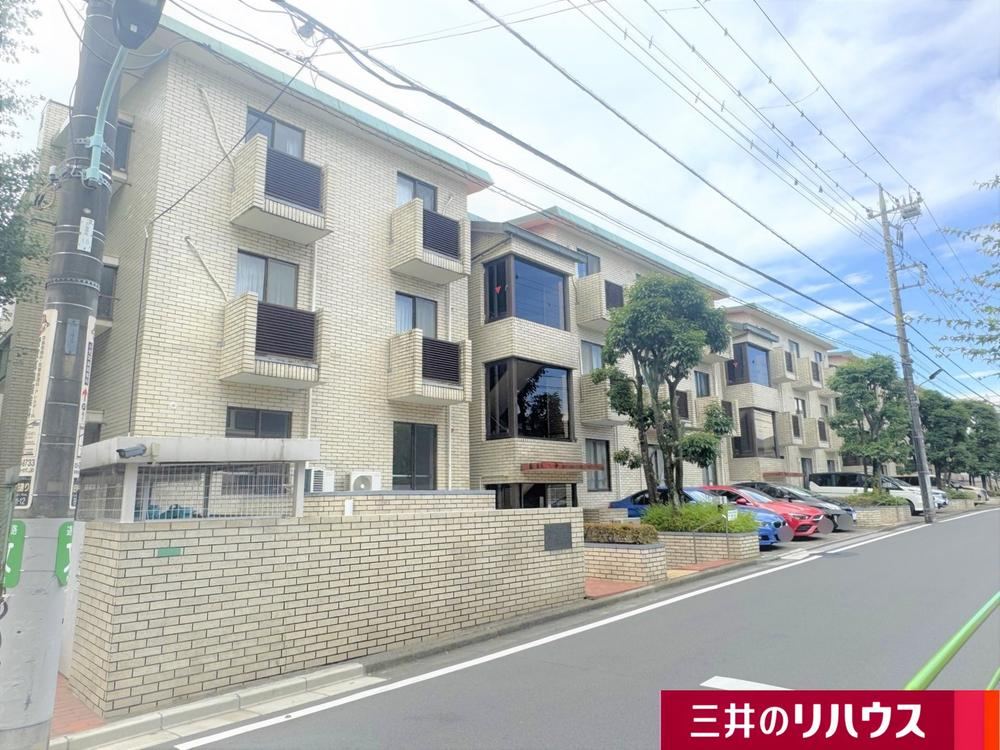 3LDK apartment in Nerima Ward, Tokyo - Photo 1