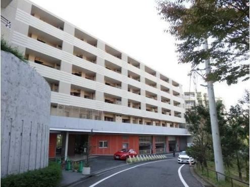 4LDK apartment in Aoba Ward, Yokohama, Kanagawa - Photo 1