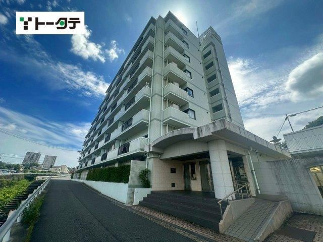 3LDK apartment in Asaminami Ward, Hiroshima - Photo 1