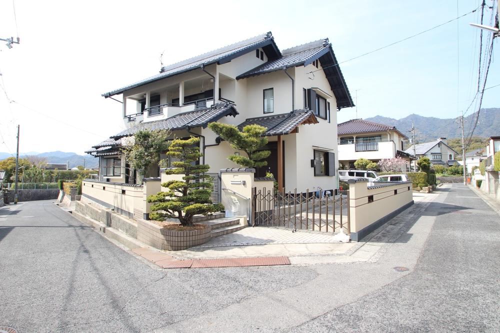 5LDK+S house in Hatsukaichi, Hiroshima - Photo 1