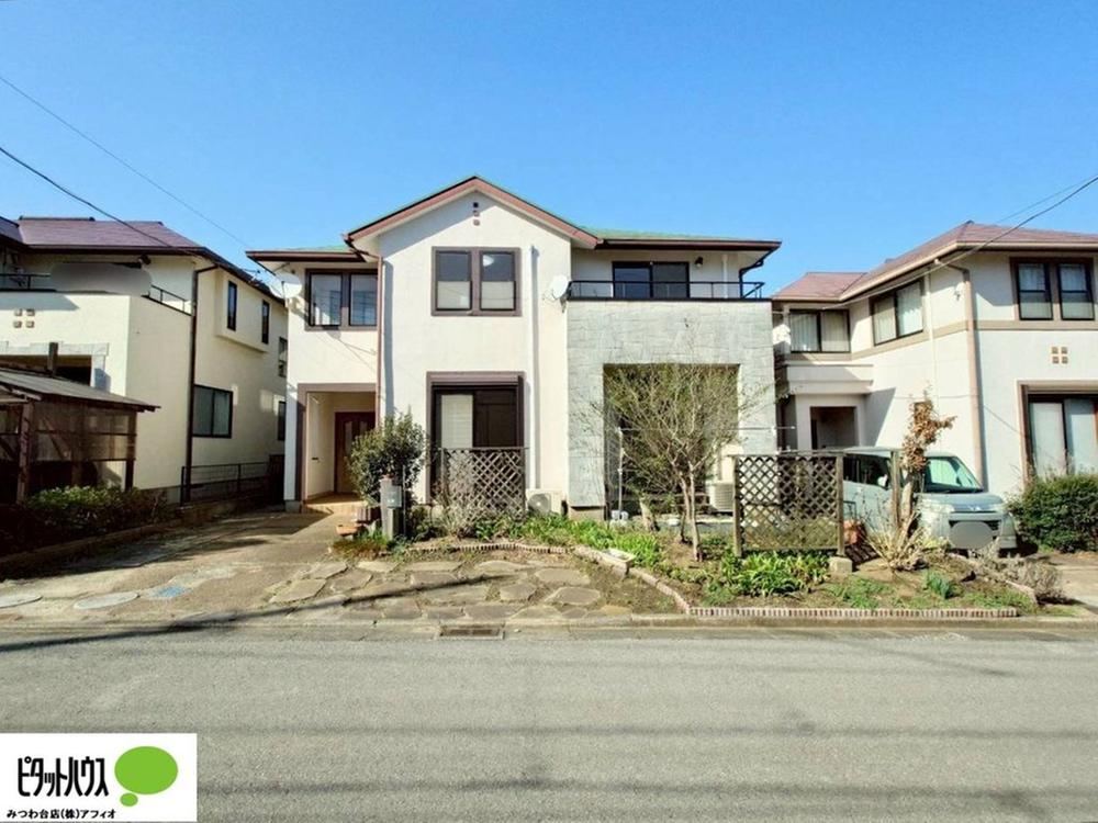 4LDK House with Easy Access to Public Transport - Photo 1