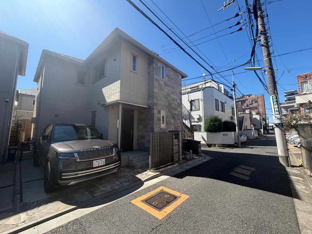 Spacious 4LDK House with Deck in Daita - Photo 1