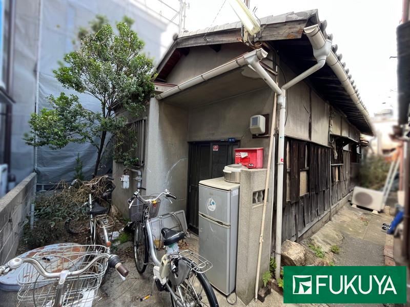 1K house in Nishinari Ward, Osaka - Photo 1