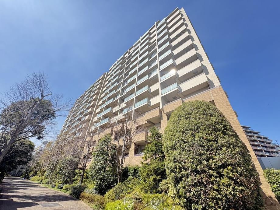2LDK+2S apartment in Setagaya Ward, Tokyo - Photo 1