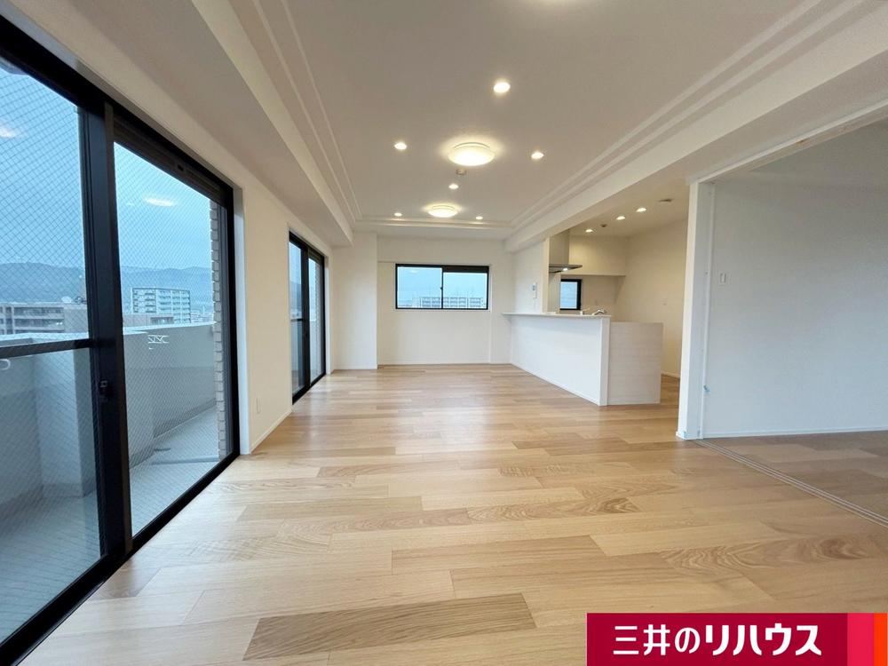 4LDK apartment in Nishi Ward, Hiroshima - Photo 1