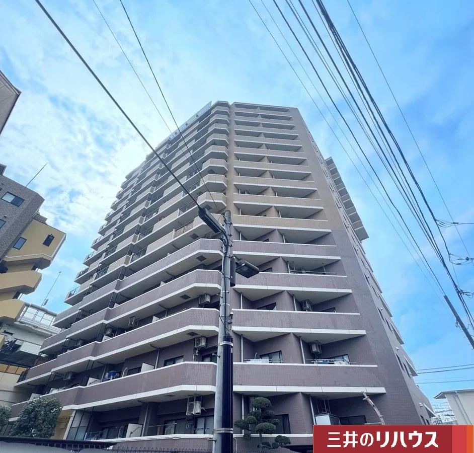 2LDK+S apartment in Toshima Ward, Tokyo - Photo 1
