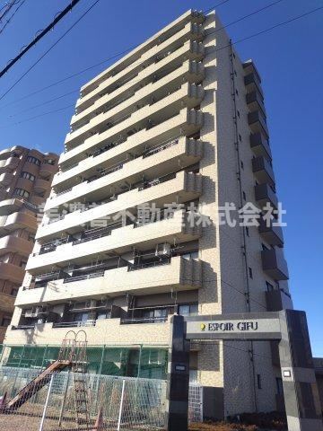 3LDK apartment in Gifu, Gifu - Photo 1