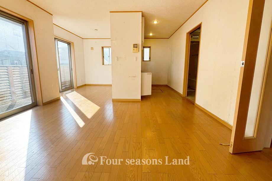 Renovated 4LDK House in Uchimodori, Fujisawa - Photo 1