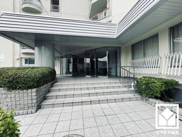 3LDK apartment in Nishinomiya, Hyogo - Photo 1
