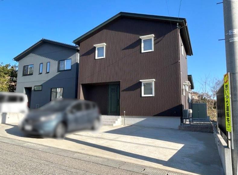 High-Quality Long-Term Residence Near Uno Station - Photo 1