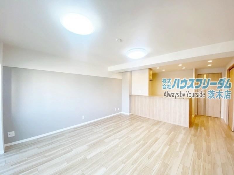 3LDK apartment in Suita, Osaka - Photo 1