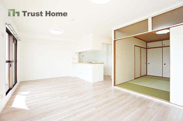 3LDK apartment in Tarumi Ward, Kobe, Hyogo - Photo 1