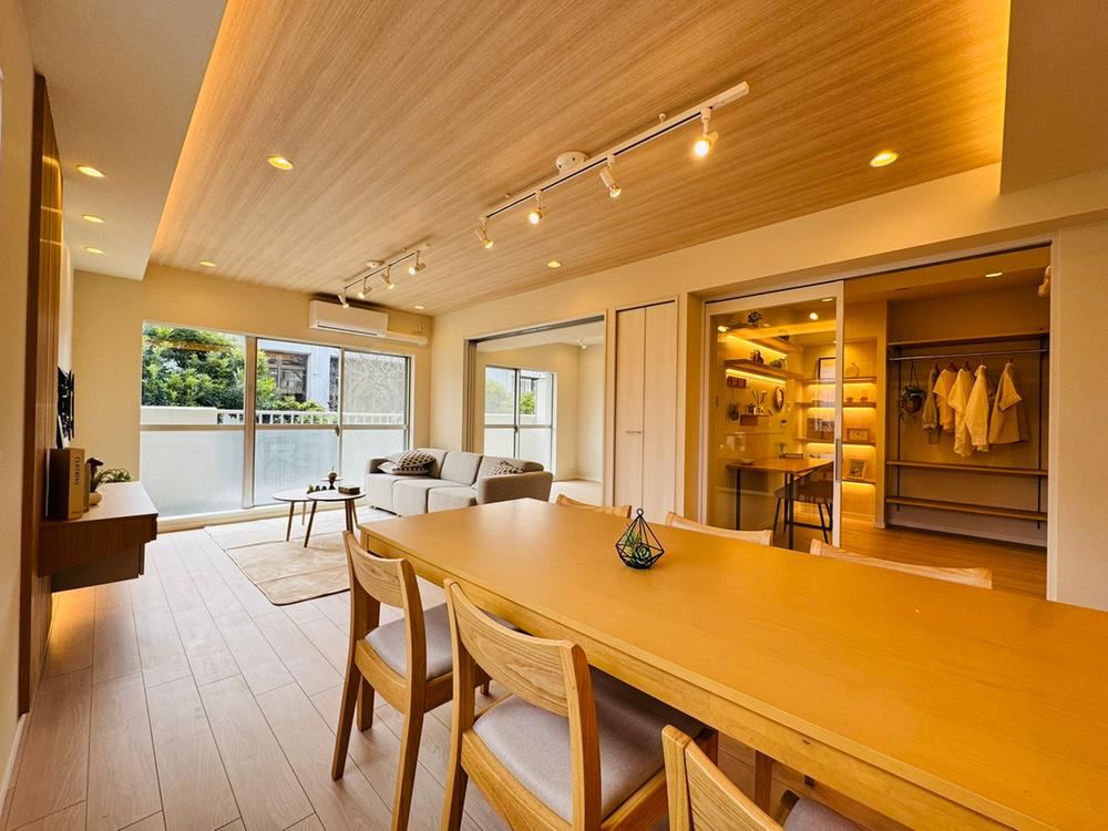 4LDK apartment in Nerima Ward, Tokyo - Photo 1
