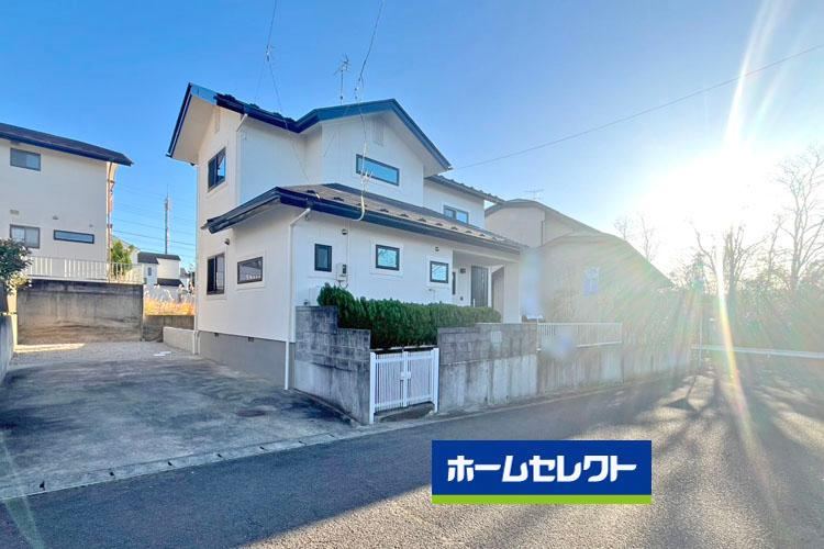 Luxurious 4LDK Home with Large South Garden in Izumi Ward - Photo 1