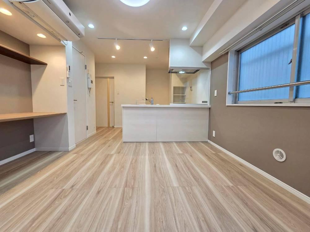 2LDK apartment in Koto Ward, Tokyo - Photo 1