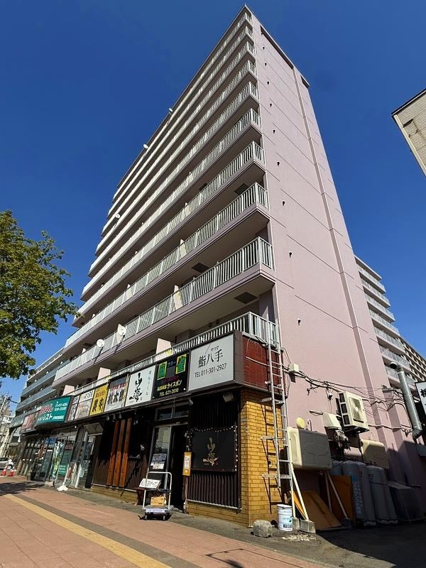 2DK apartment in Nishi Ward, Sapporo, Hokkaido - Photo 1