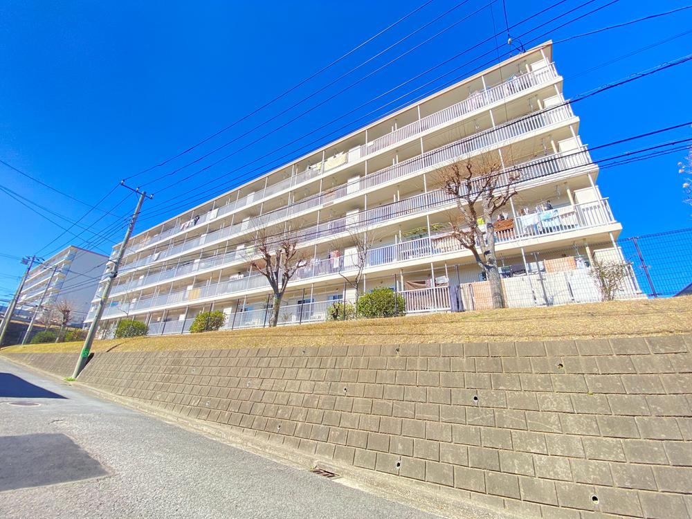 4K apartment in Yokosuka, Kanagawa - Photo 1