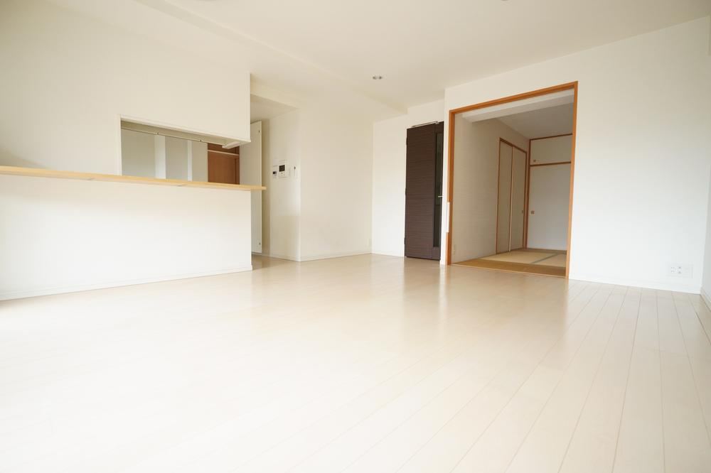 3LDK apartment in Midori Ward, Yokohama, Kanagawa - Photo 1