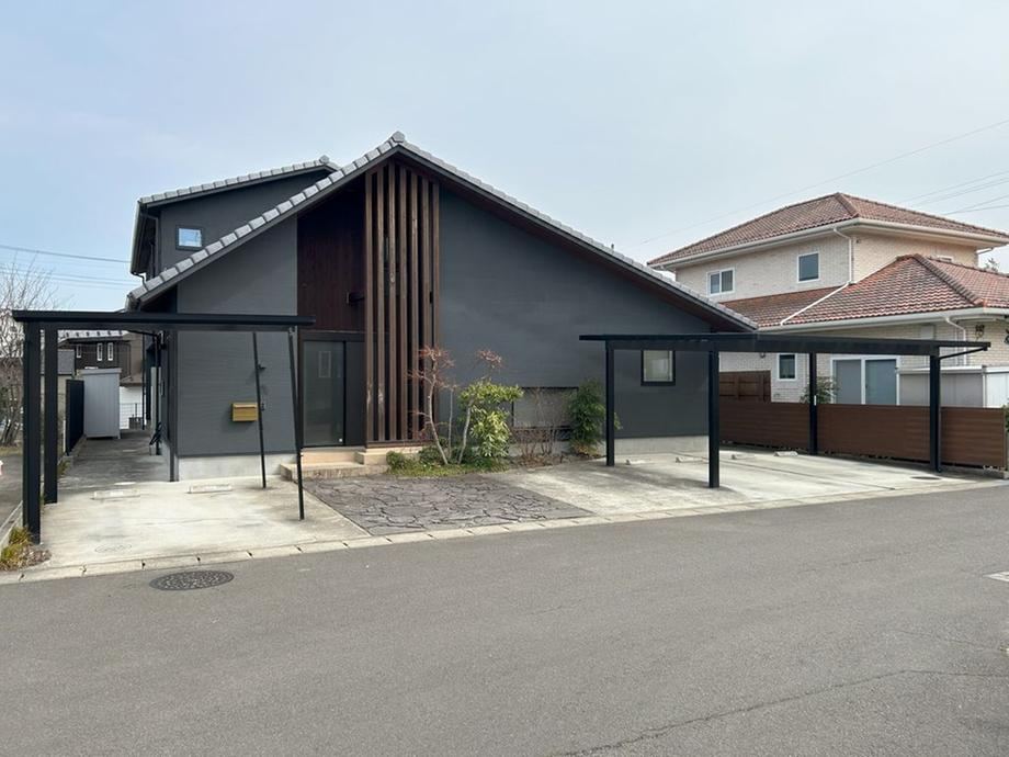Spacious 6SLDK Home with Courtyard in Izumi-ku, Sendai - Photo 1