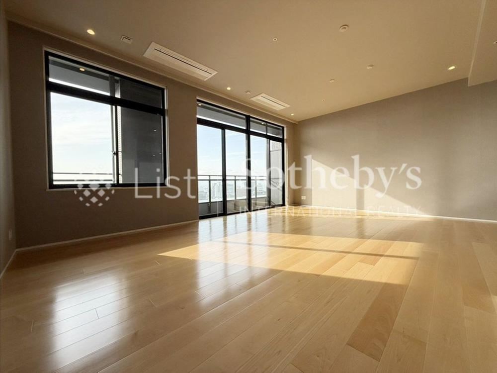 2LDK apartment in Chuo Ward, Osaka - Photo 1