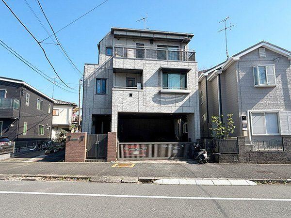Spacious 5LDK Home in Midori Ward, Yokohama - Photo 1