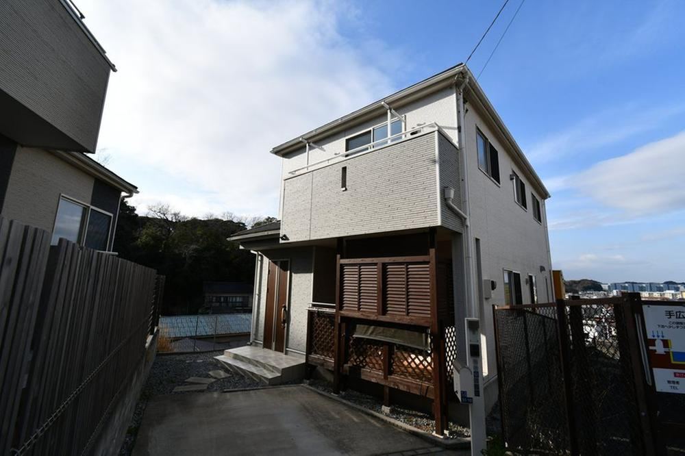 Modern 2LDK+S House in Kamakura - Photo 1