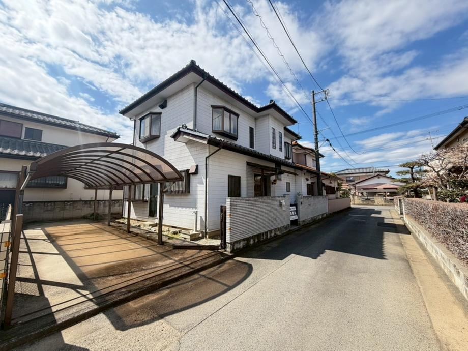 Available for Viewing Today - Convenient Location - Photo 1