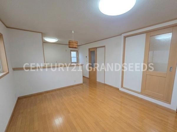 2LDK+S house in Takatsuki, Osaka - Photo 1