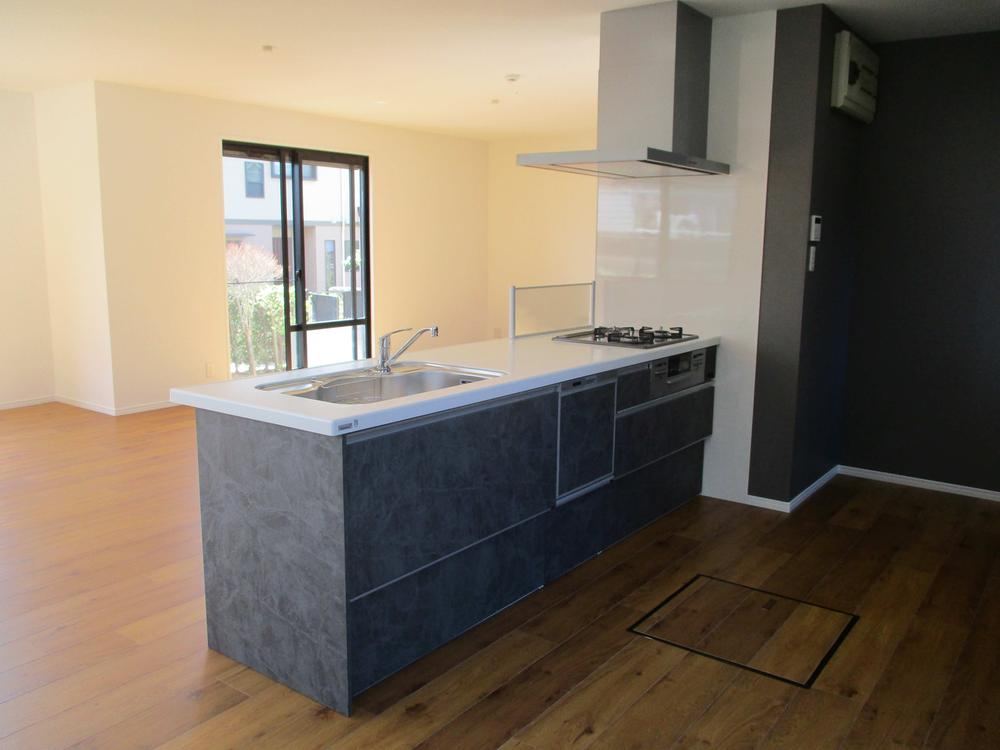4LDK house in Higashi Ward, Fukuoka - Photo 1