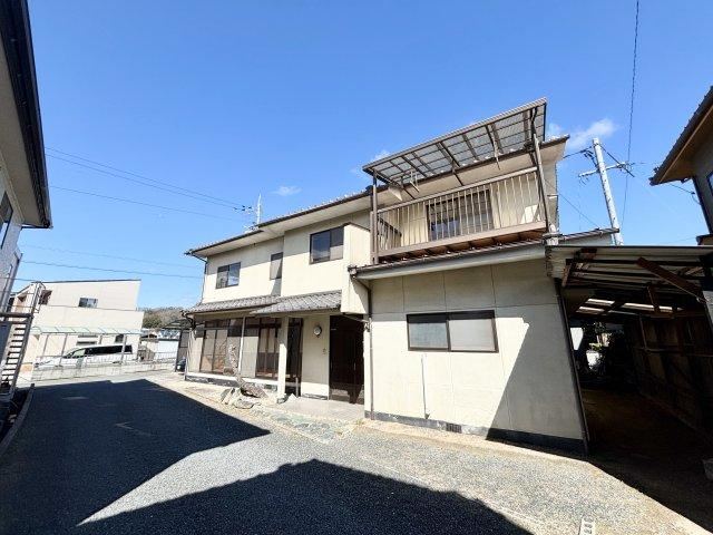 6LDK house in Fukuyama, Hiroshima - Photo 1