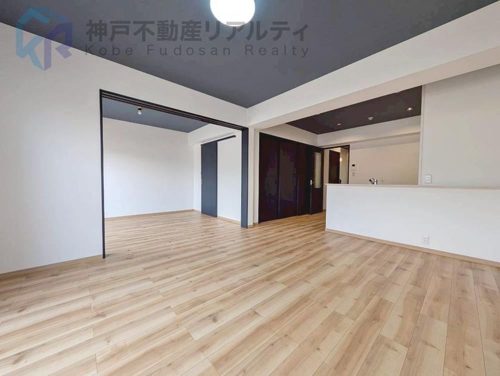 2LDK+S apartment in Nishinomiya, Hyogo - Photo 1