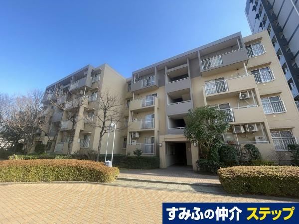 4LDK apartment in Hachioji, Tokyo - Photo 1
