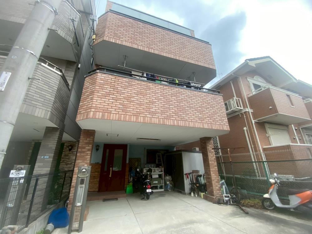 4LDK house in Izumi, Osaka - Photo 1