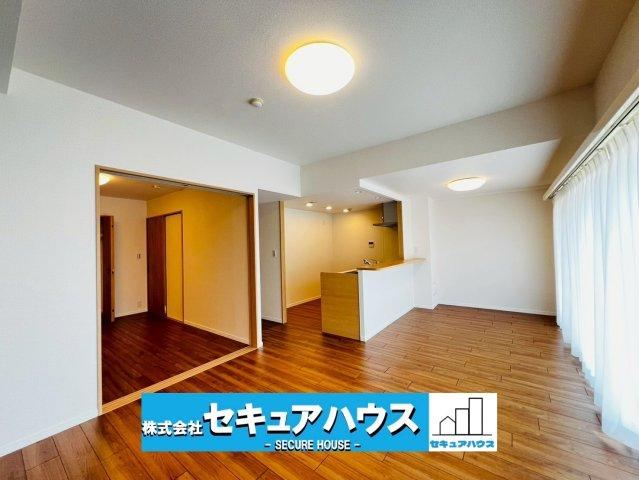 3LDK apartment in Nisshin, Aichi - Photo 1