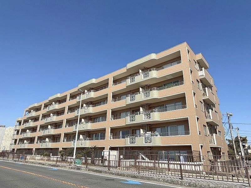 3LDK apartment in Zushi, Kanagawa - Photo 1