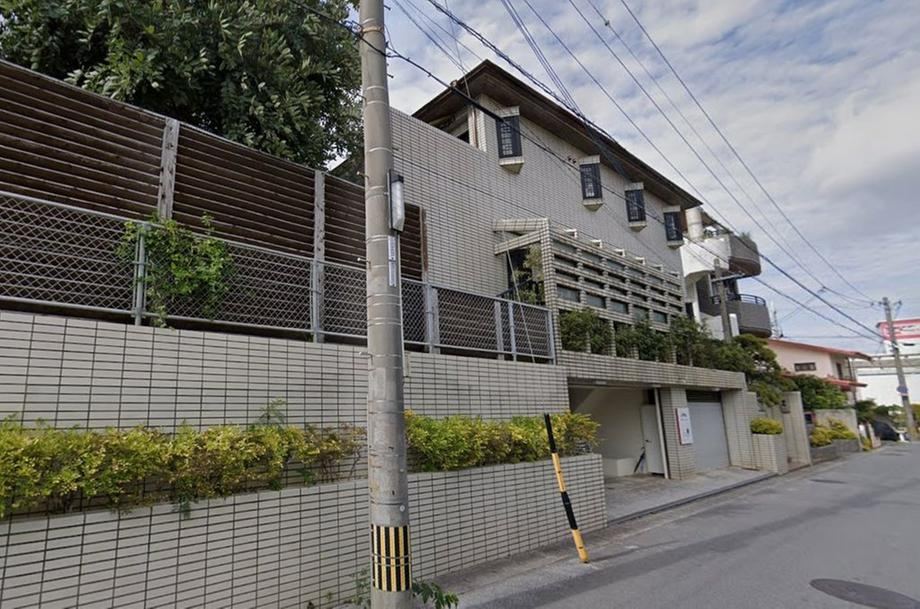 6LDK house in Urasoe, Okinawa - Photo 1